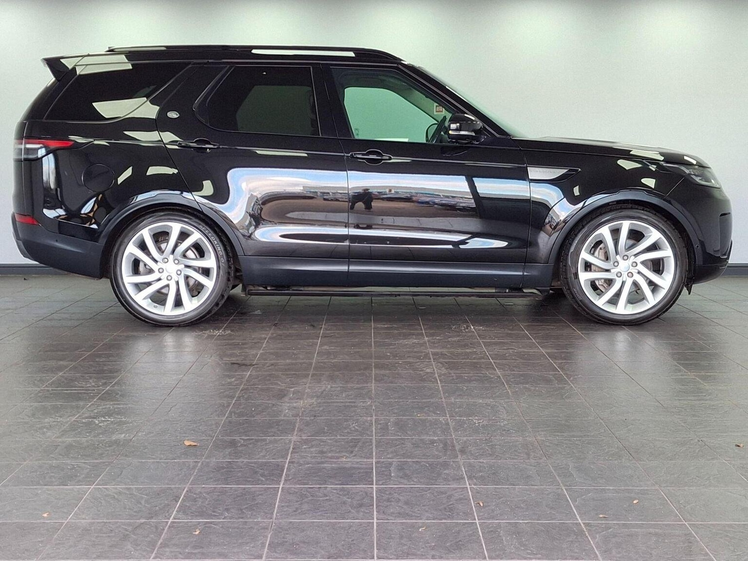 Used Land Rover Discovery 2019 for sale - 76347115: Photo 24