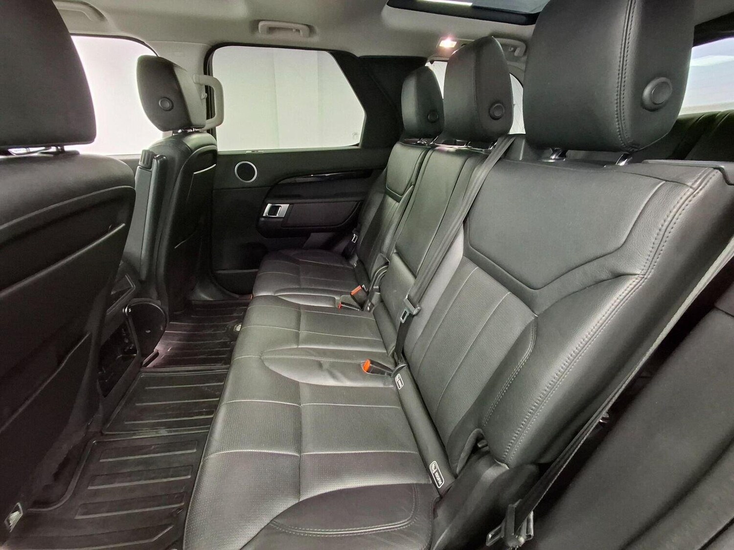 Used Land Rover Discovery 2019 for sale - 76347115: Photo 30