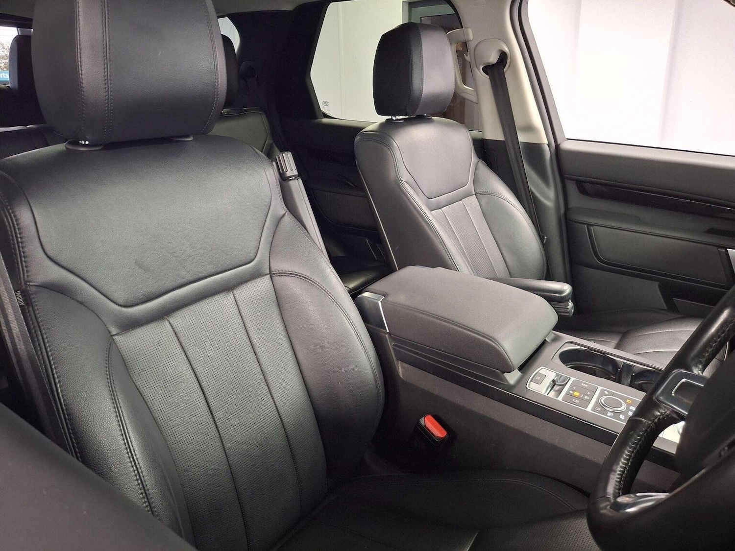 Used Land Rover Discovery 2019 for sale - 76347115: Photo 9
