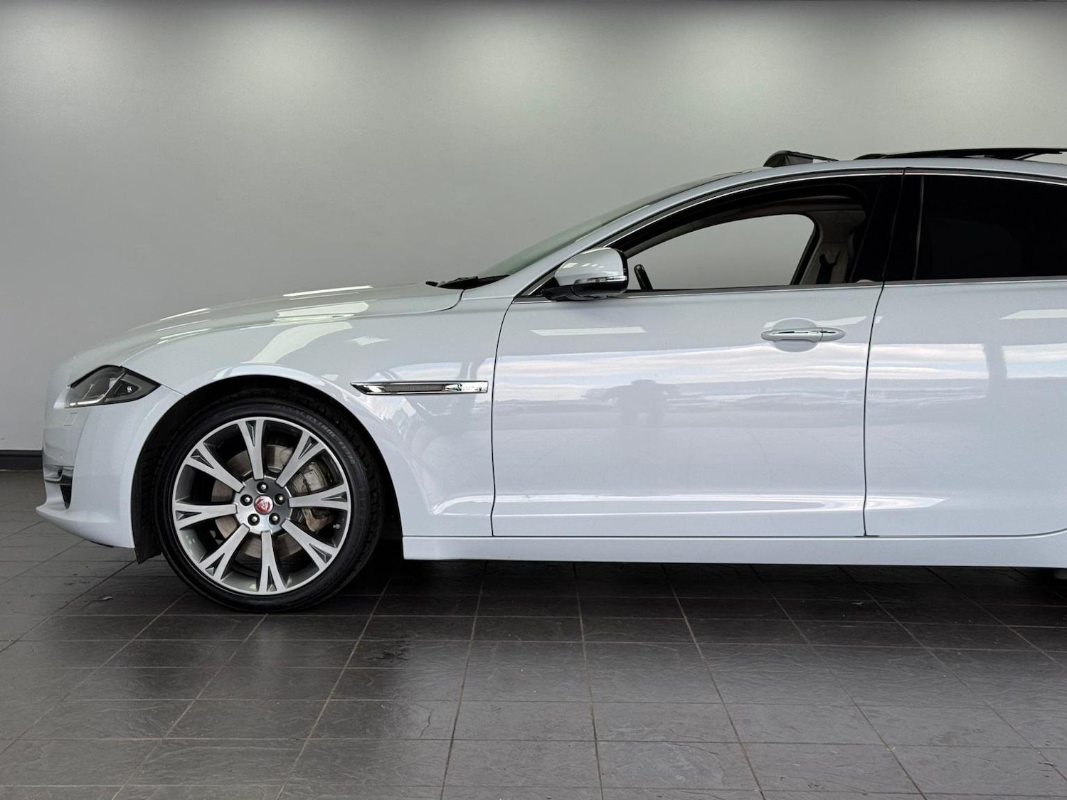 Used Jaguar XJ 2020 for sale - 76430900: Photo 13