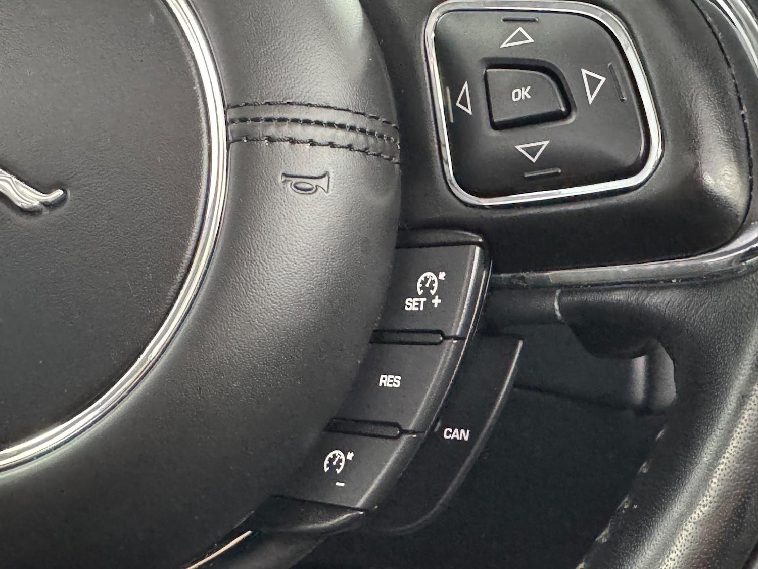 Used Jaguar XJ 2020 for sale - 76430900: Photo 30