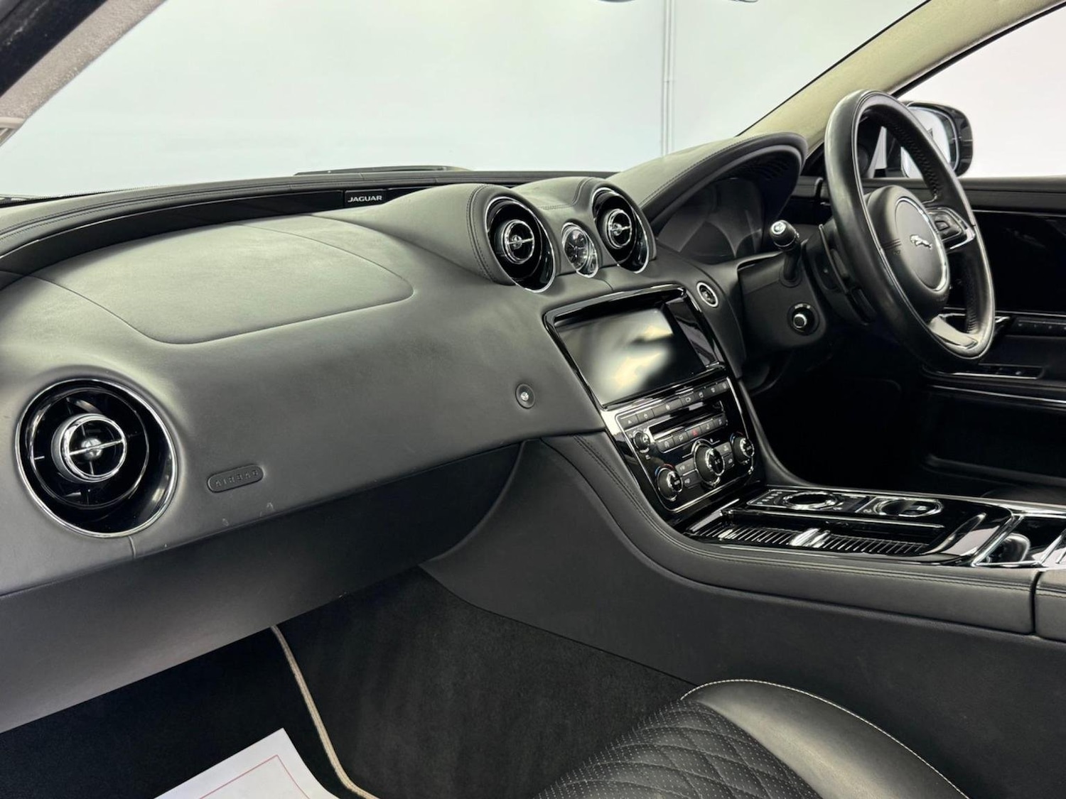 Used Jaguar XJ 2020 for sale - 76430900: Photo 40