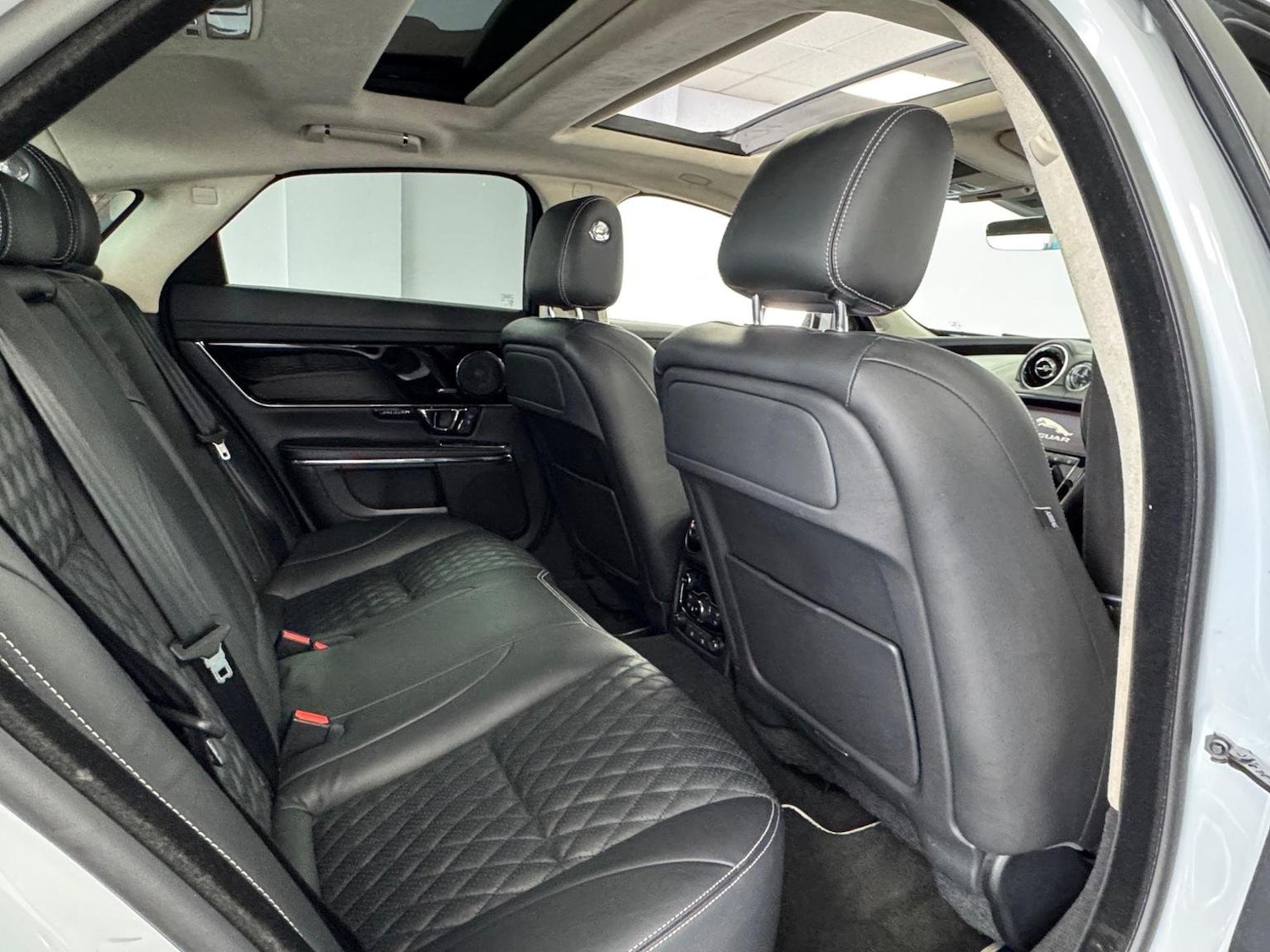 Used Jaguar XJ 2020 for sale - 76430900: Photo 44