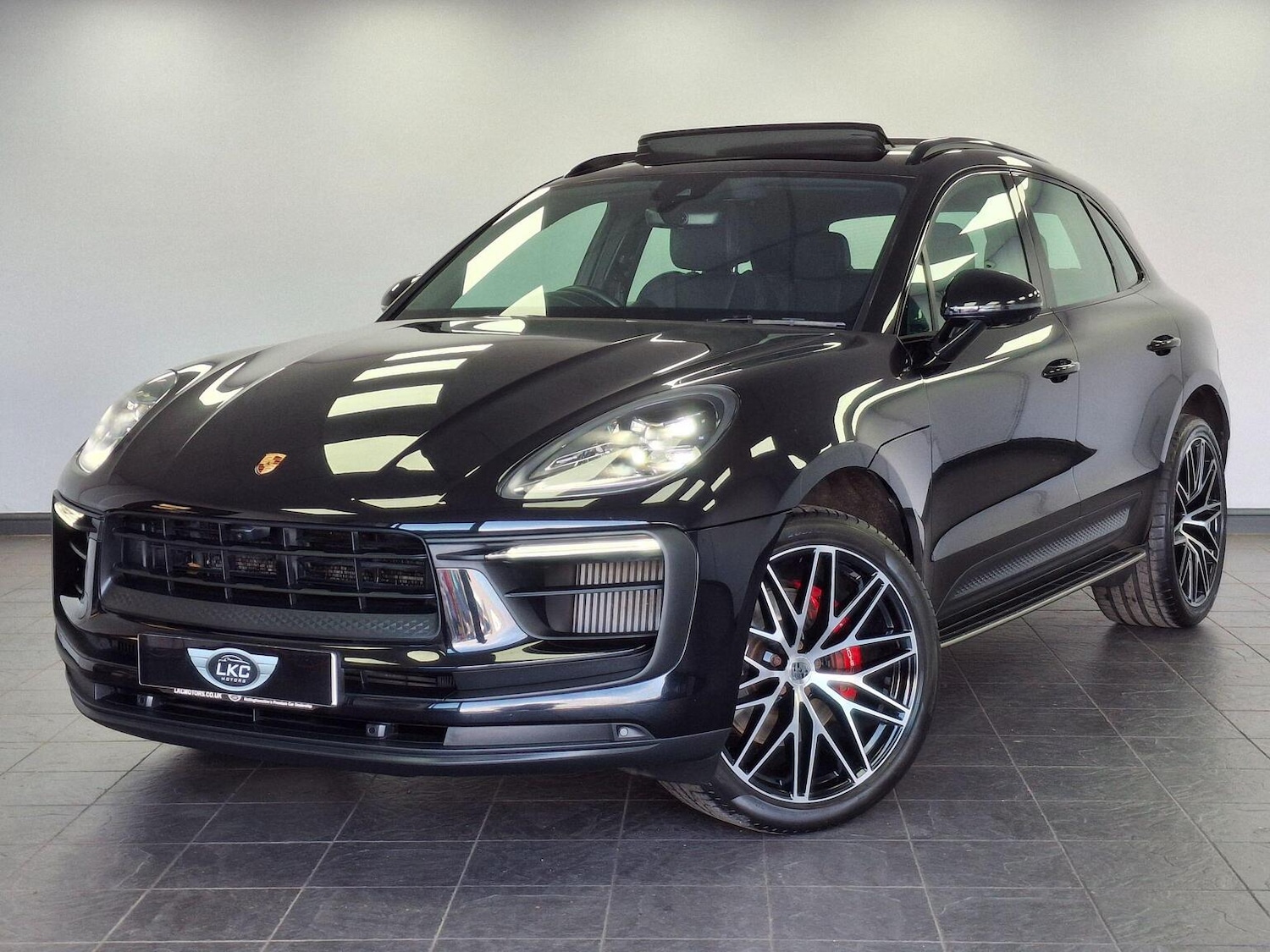 Used Porsche Macan 2021 for sale - 78070288: Photo 1