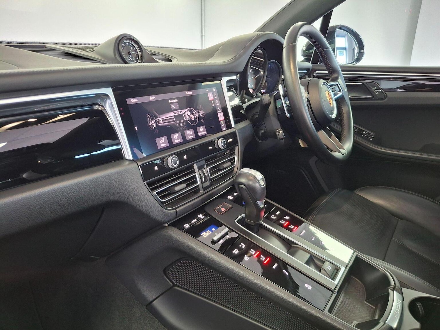 Used Porsche Macan 2021 for sale - 78070288: Photo 12