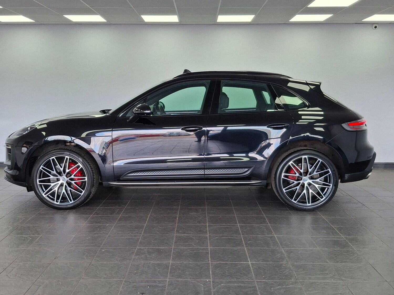 Used Porsche Macan 2021 for sale - 78070288: Photo 16