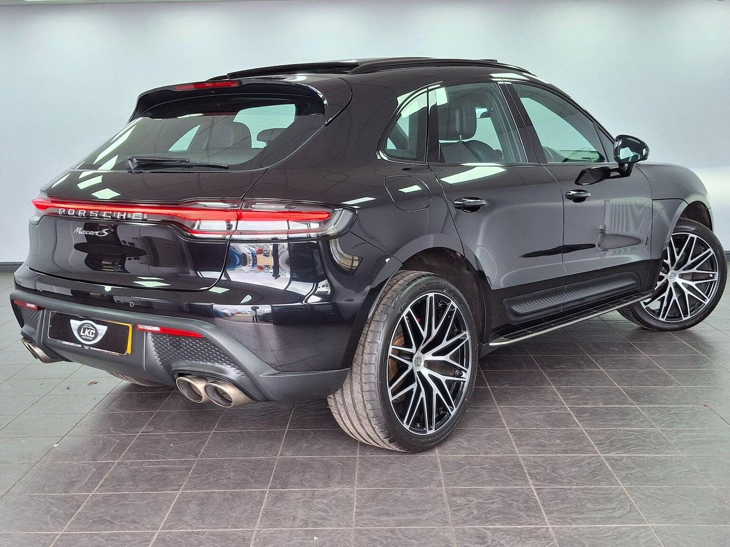 Used Porsche Macan 2021 for sale - 78070288: Photo 19