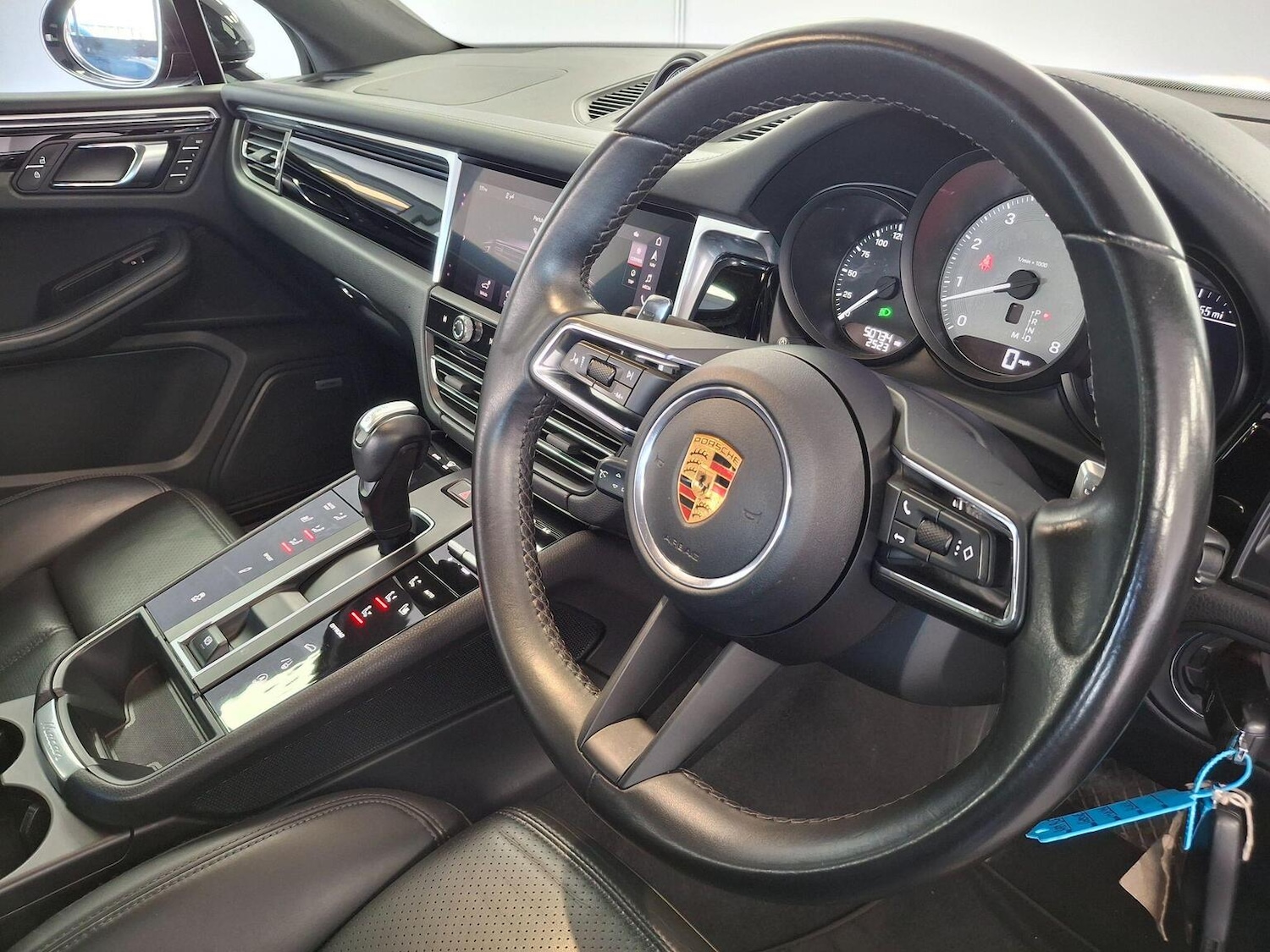 Used Porsche Macan 2021 for sale - 78070288: Photo 41