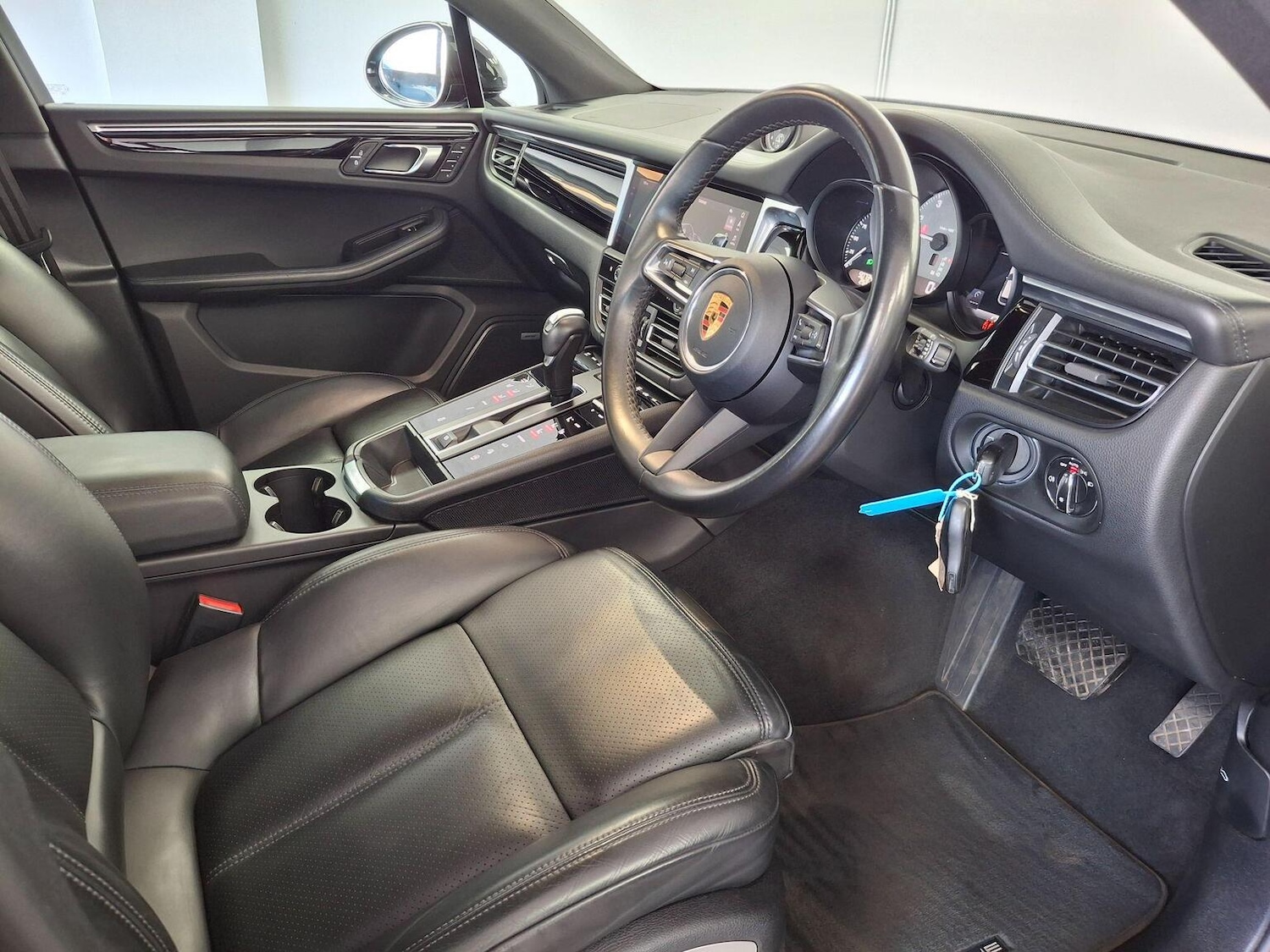 Used Porsche Macan 2021 for sale - 78070288: Photo 42