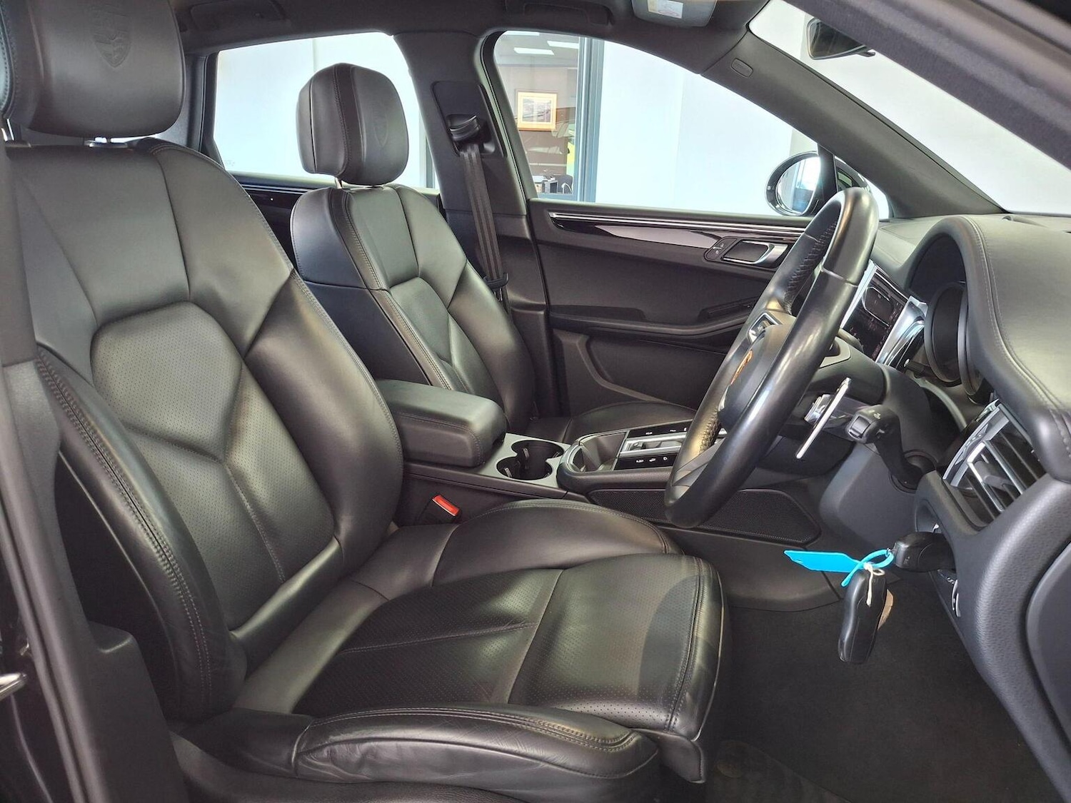 Used Porsche Macan 2021 for sale - 78070288: Photo 43