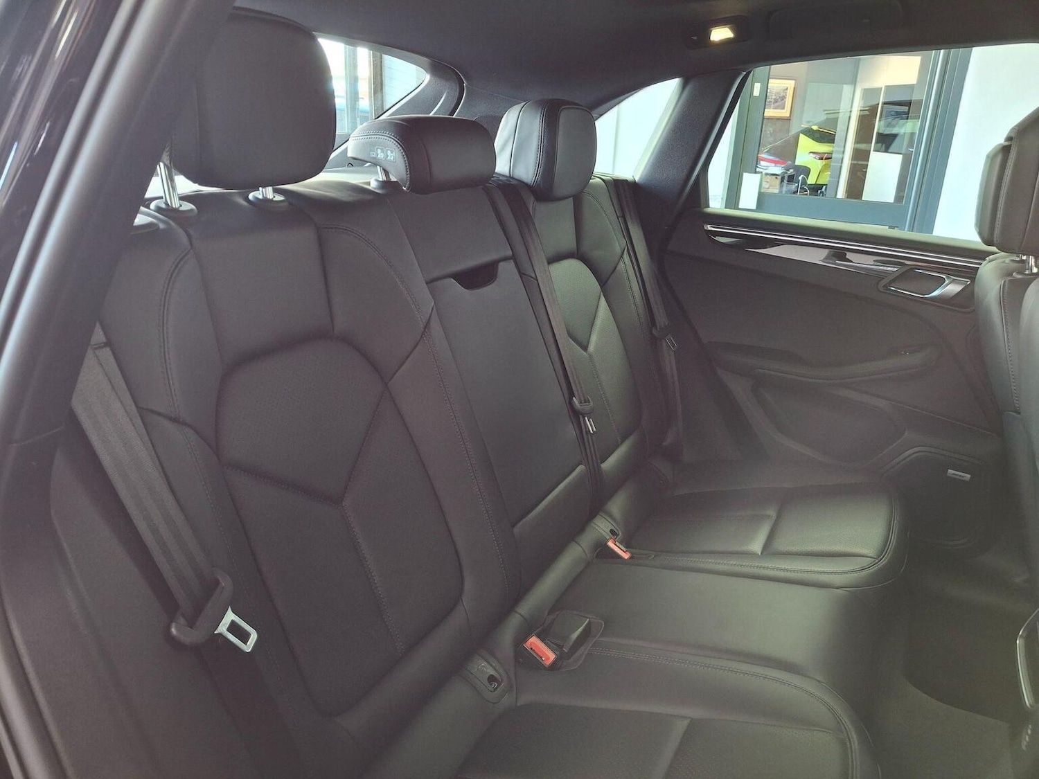 Used Porsche Macan 2021 for sale - 78070288: Photo 45