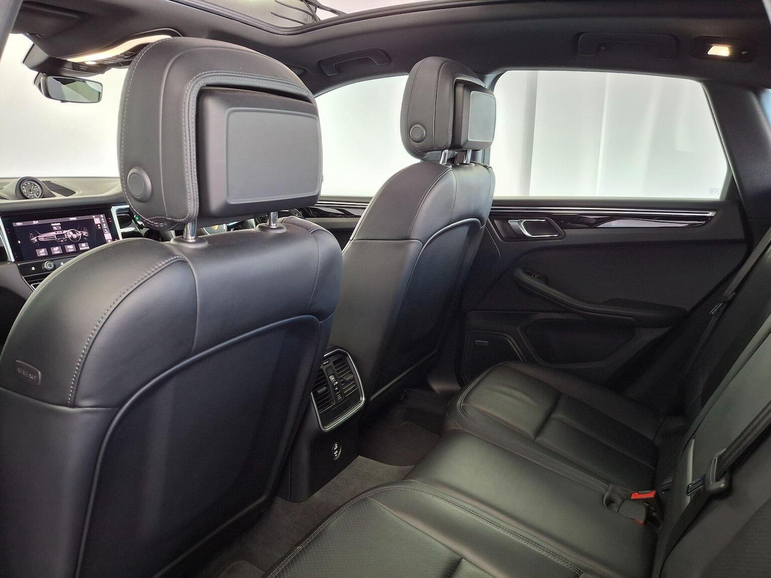 Used Porsche Macan 2021 for sale - 78070288: Photo 58