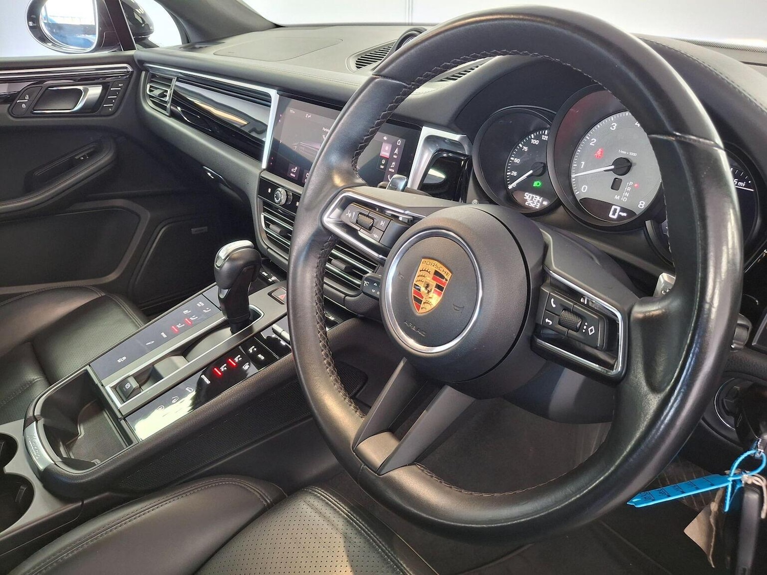 Used Porsche Macan 2021 for sale - 78070288: Photo 6