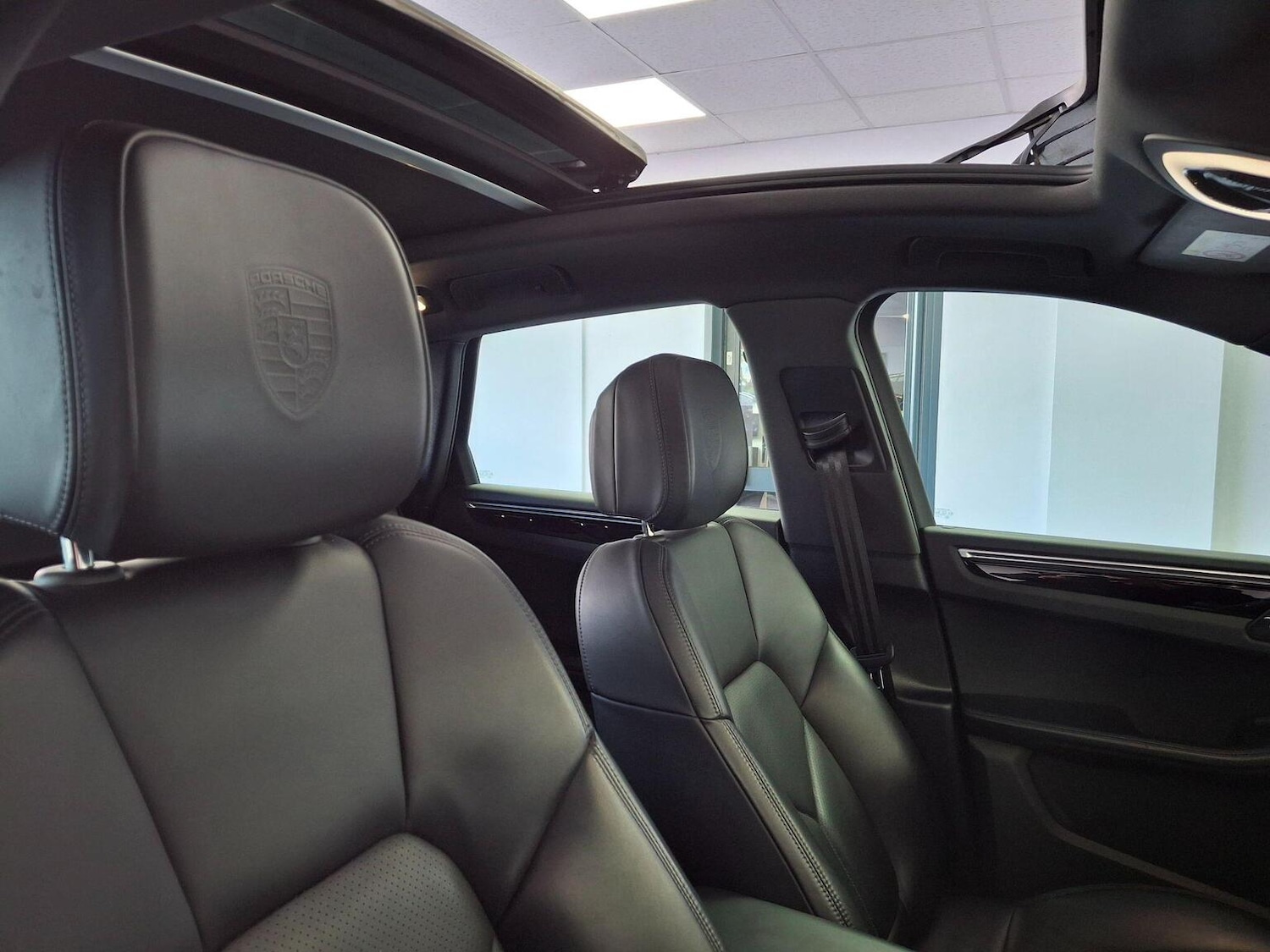 Used Porsche Macan 2021 for sale - 78070288: Photo 76