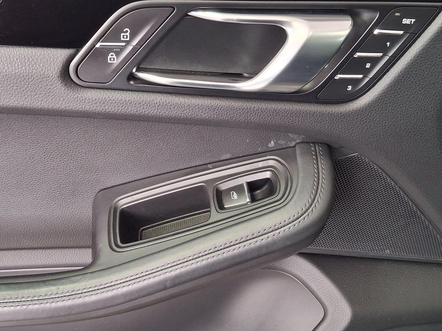 Used Porsche Macan 2021 for sale - 78070288: Photo 93