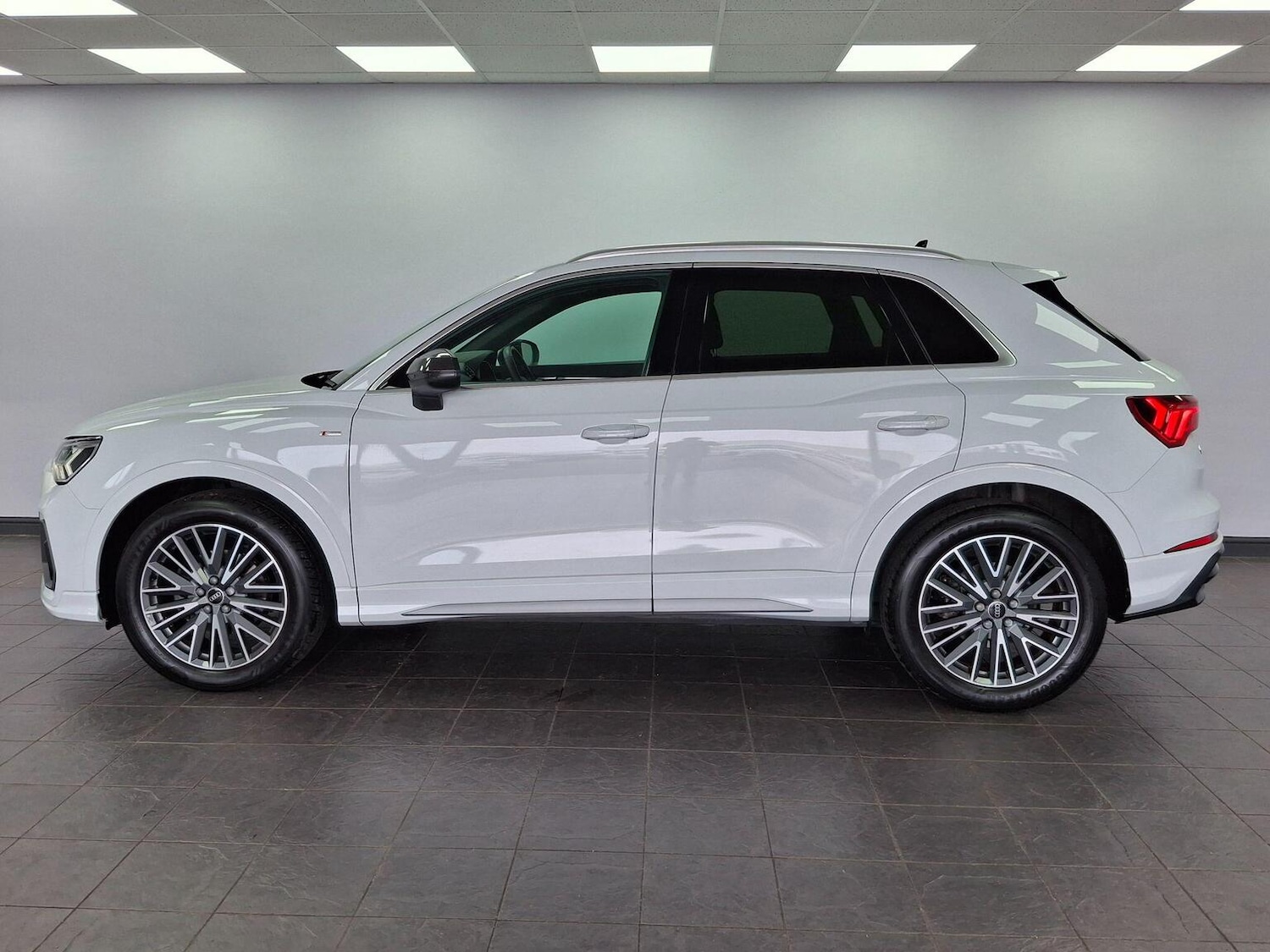 Used Audi Q3 2022 for sale - 77590076: Photo 11