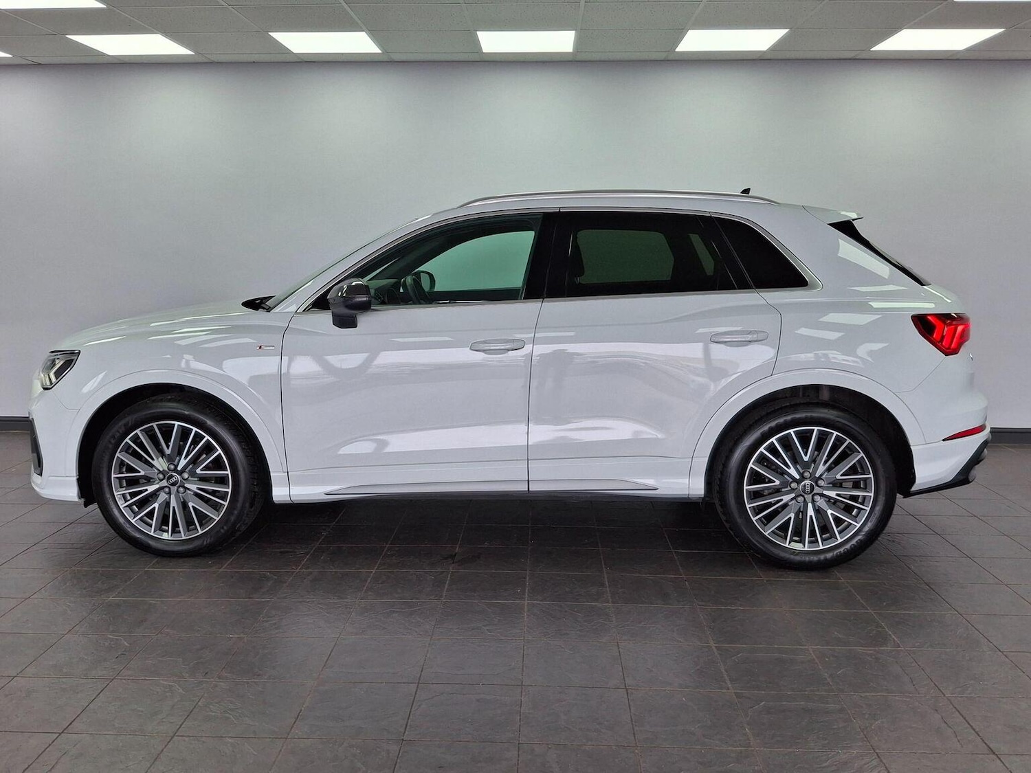 Used Audi Q3 2022 for sale - 77590076: Photo 31