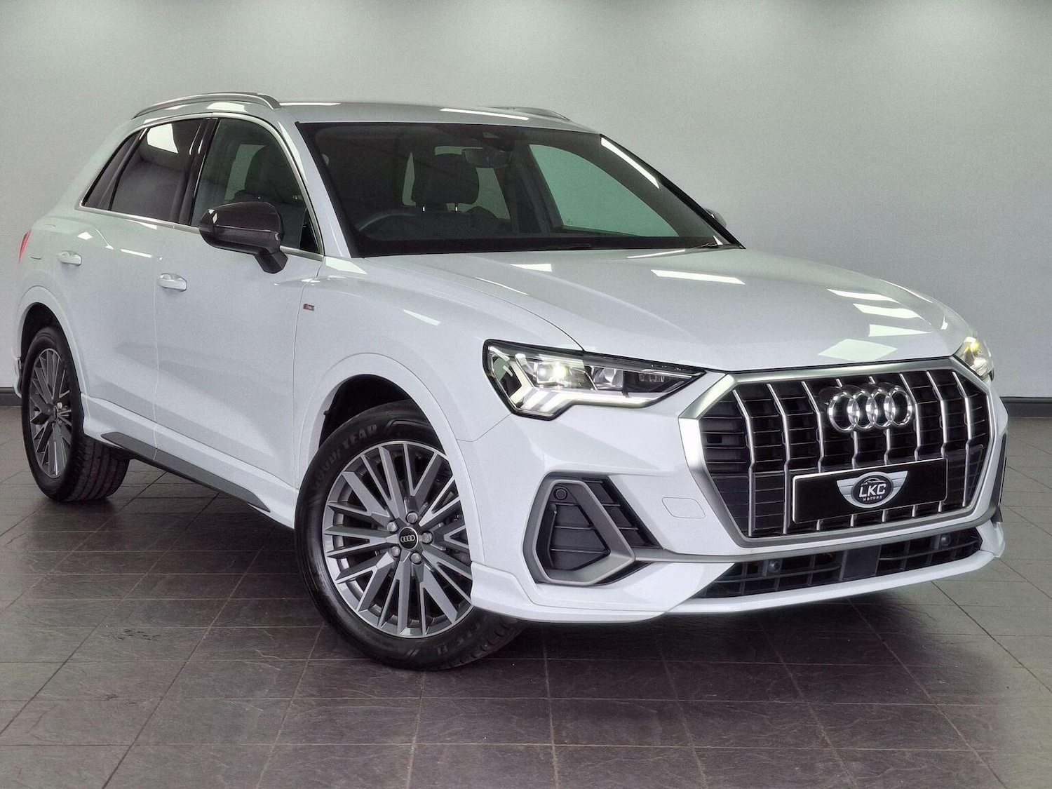 Used Audi Q3 2022 for sale - 77590076: Photo 75