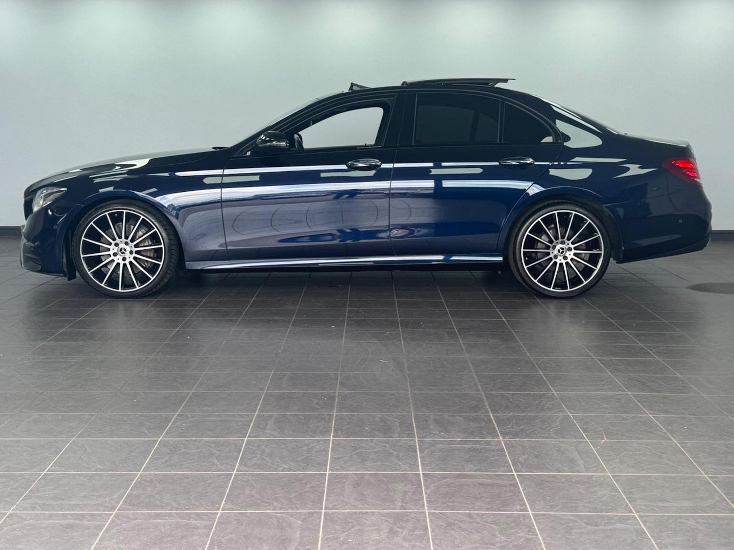 Used Mercedes-Benz E Class 2020 for sale - 76794586: Photo 15