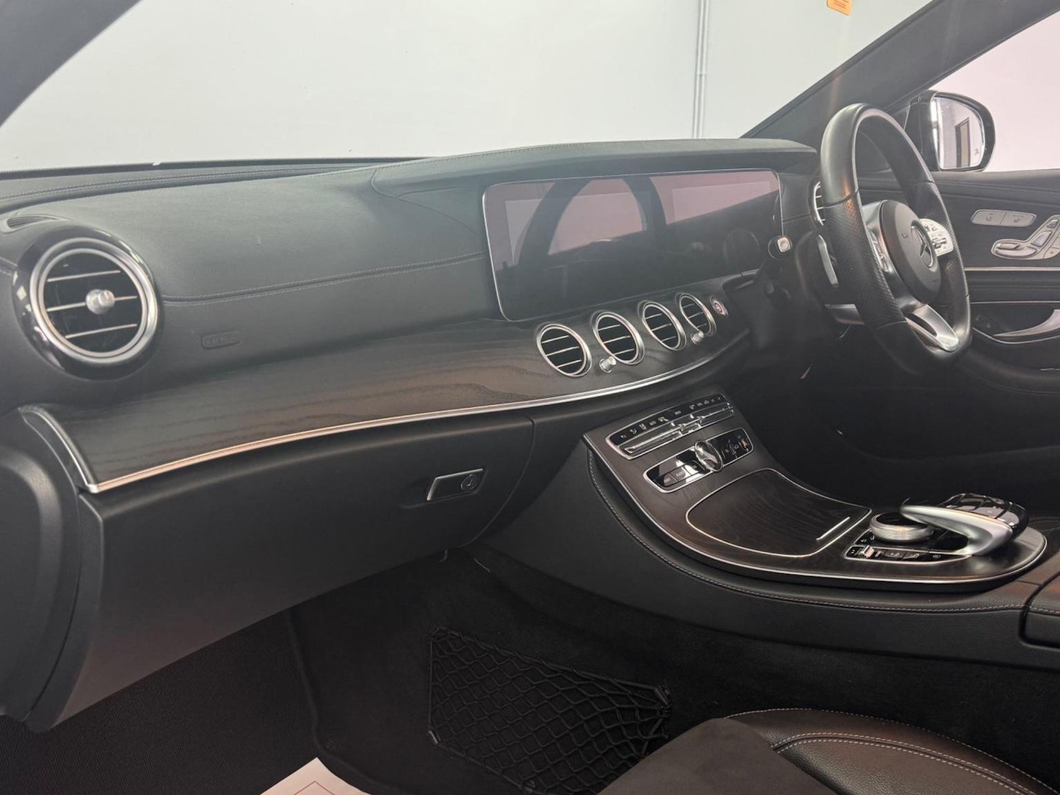 Used Mercedes-Benz E Class 2020 for sale - 76794586: Photo 5