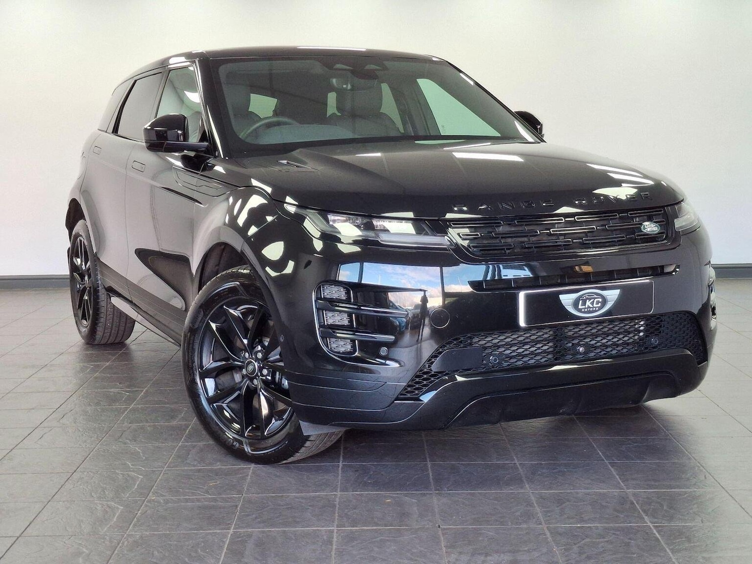 Used Land Rover Range Rover Evoque 2025 for sale - 76396987: Photo 14