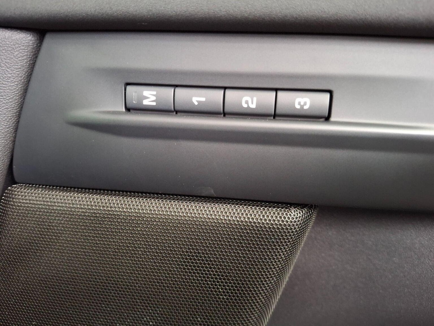 Used Land Rover Range Rover Evoque 2025 for sale - 76396987: Photo 18