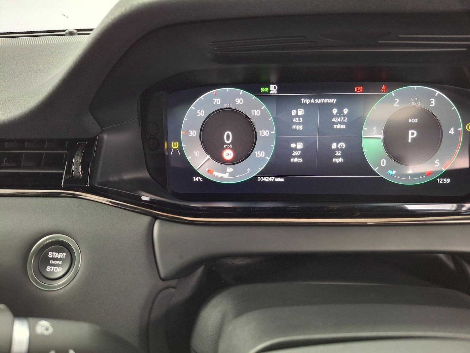 Used Land Rover Range Rover Evoque 2025 for sale - 76396987: Photo 4