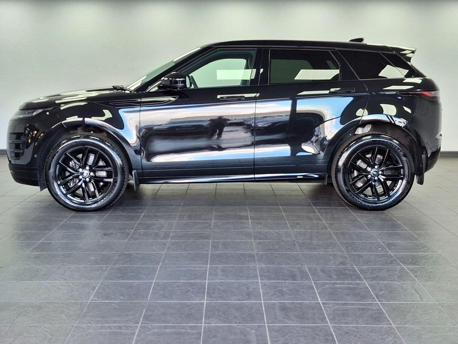 Used Land Rover Range Rover Evoque 2025 for sale - 76396987: Photo 49