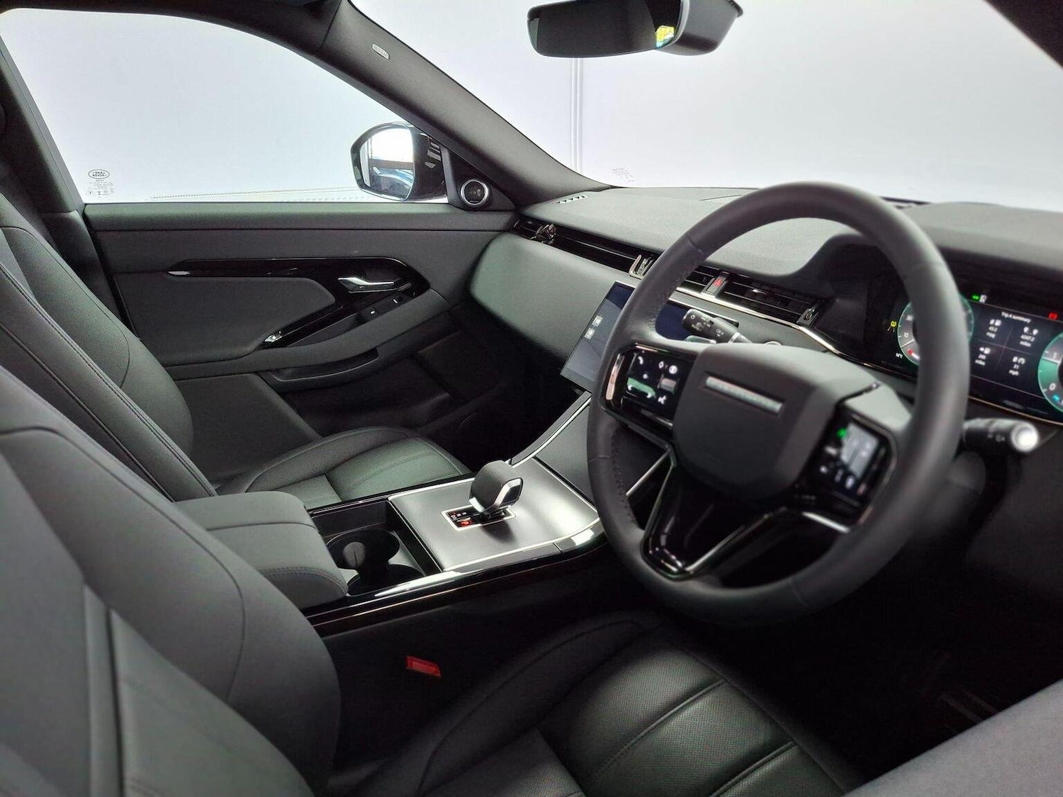 Used Land Rover Range Rover Evoque 2025 for sale - 76396987: Photo 74