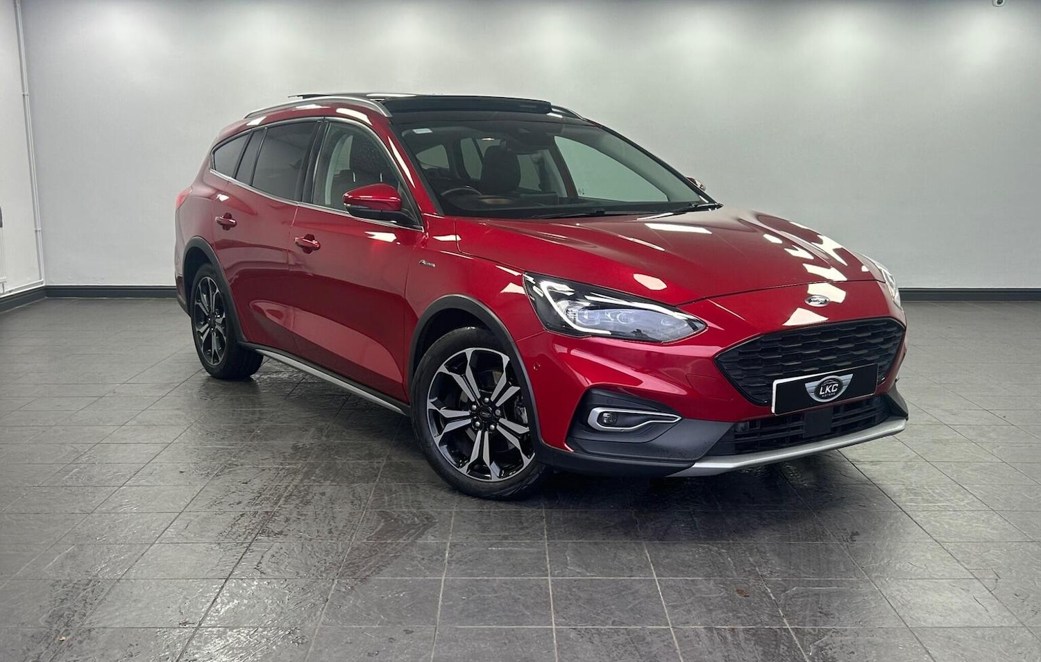 Used Ford Focus 2021 for sale - 76979541: Photo 2