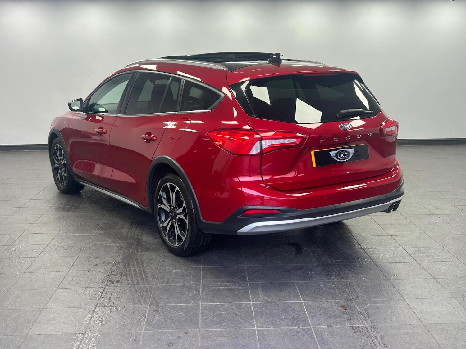 Used Ford Focus 2021 for sale - 76979541: Photo 4