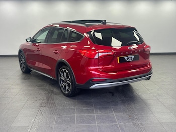 Used Ford Focus 2021 for sale - 76979541: Photo