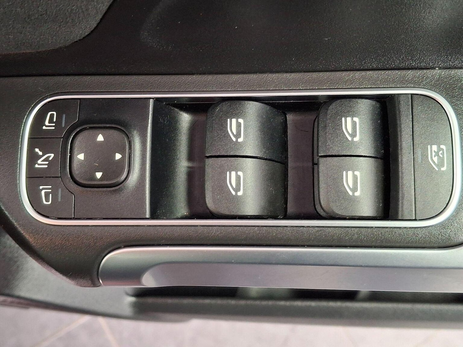 Used Mercedes-Benz GLB 2021 for sale - 77595315: Photo 32