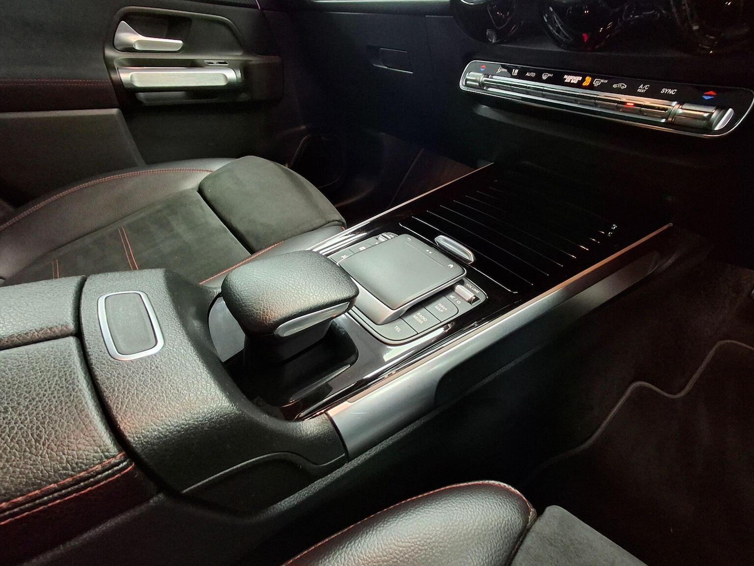 Used Mercedes-Benz GLB 2021 for sale - 77595315: Photo 44