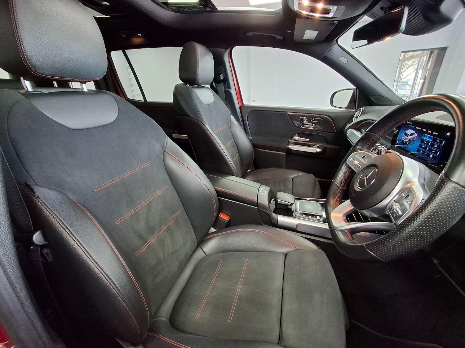 Used Mercedes-Benz GLB 2021 for sale - 77595315: Photo 8