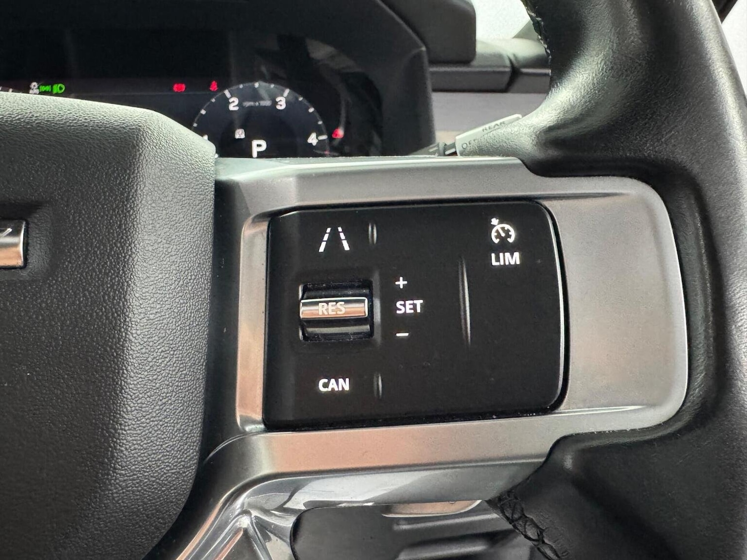 Used Land Rover Discovery 2021 for sale - 76231802: Photo 31