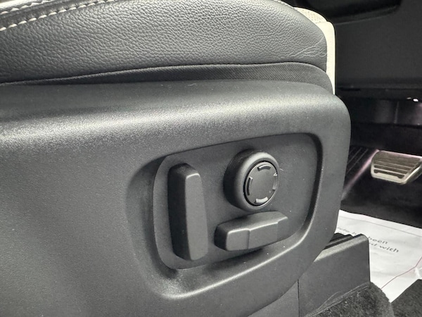 Used Land Rover Discovery 2021 for sale - 76231802: Photo 33