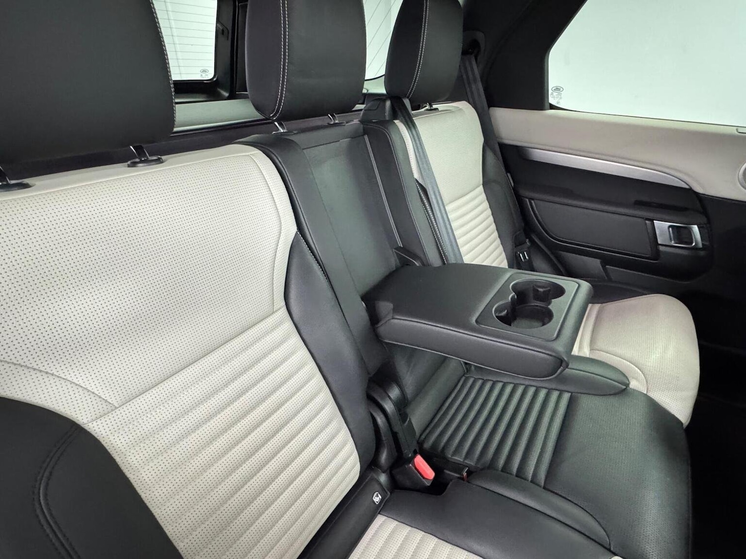 Used Land Rover Discovery 2021 for sale - 76231802: Photo 37