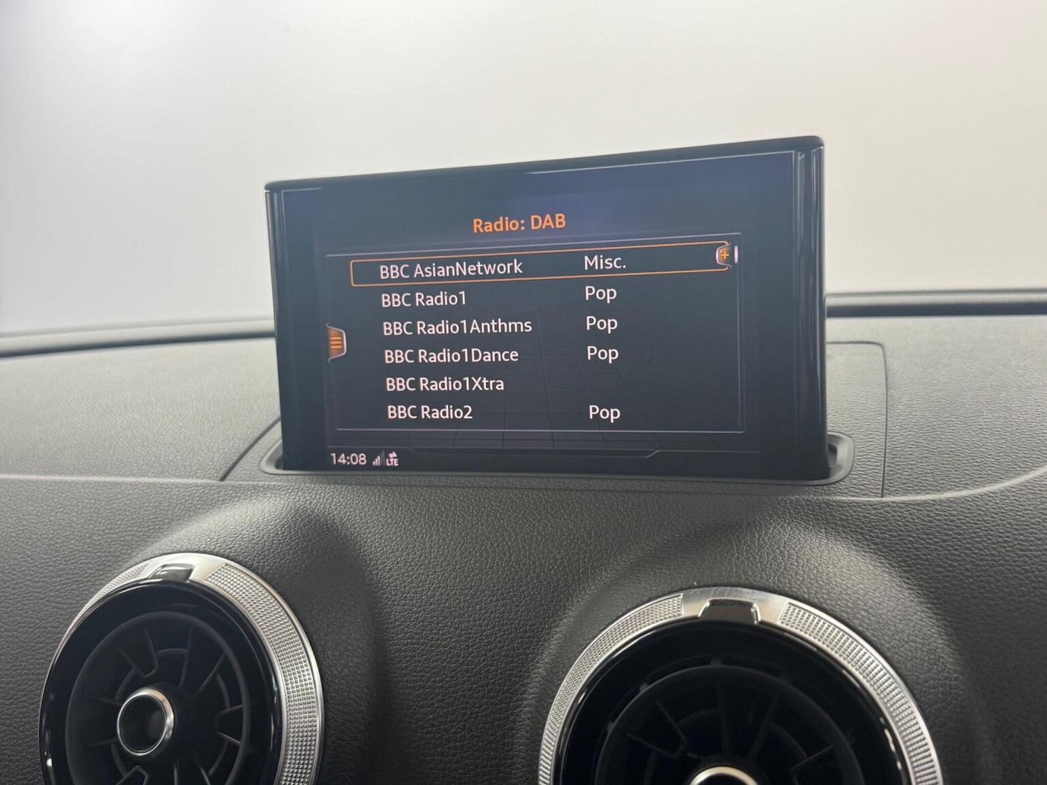 Used Audi A3 2017 for sale - 76741369: Photo 32