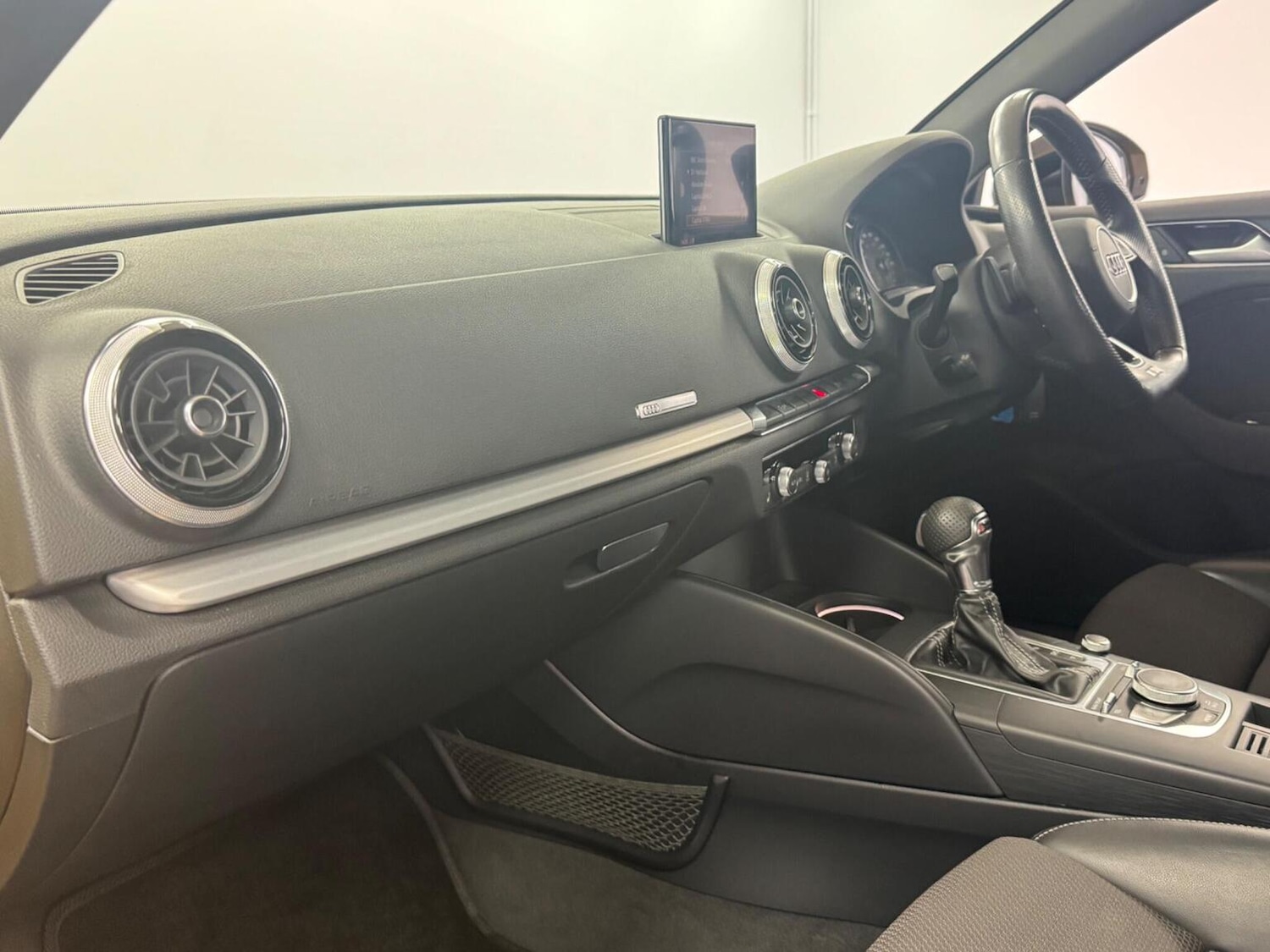 Used Audi A3 2017 for sale - 76741369: Photo 6