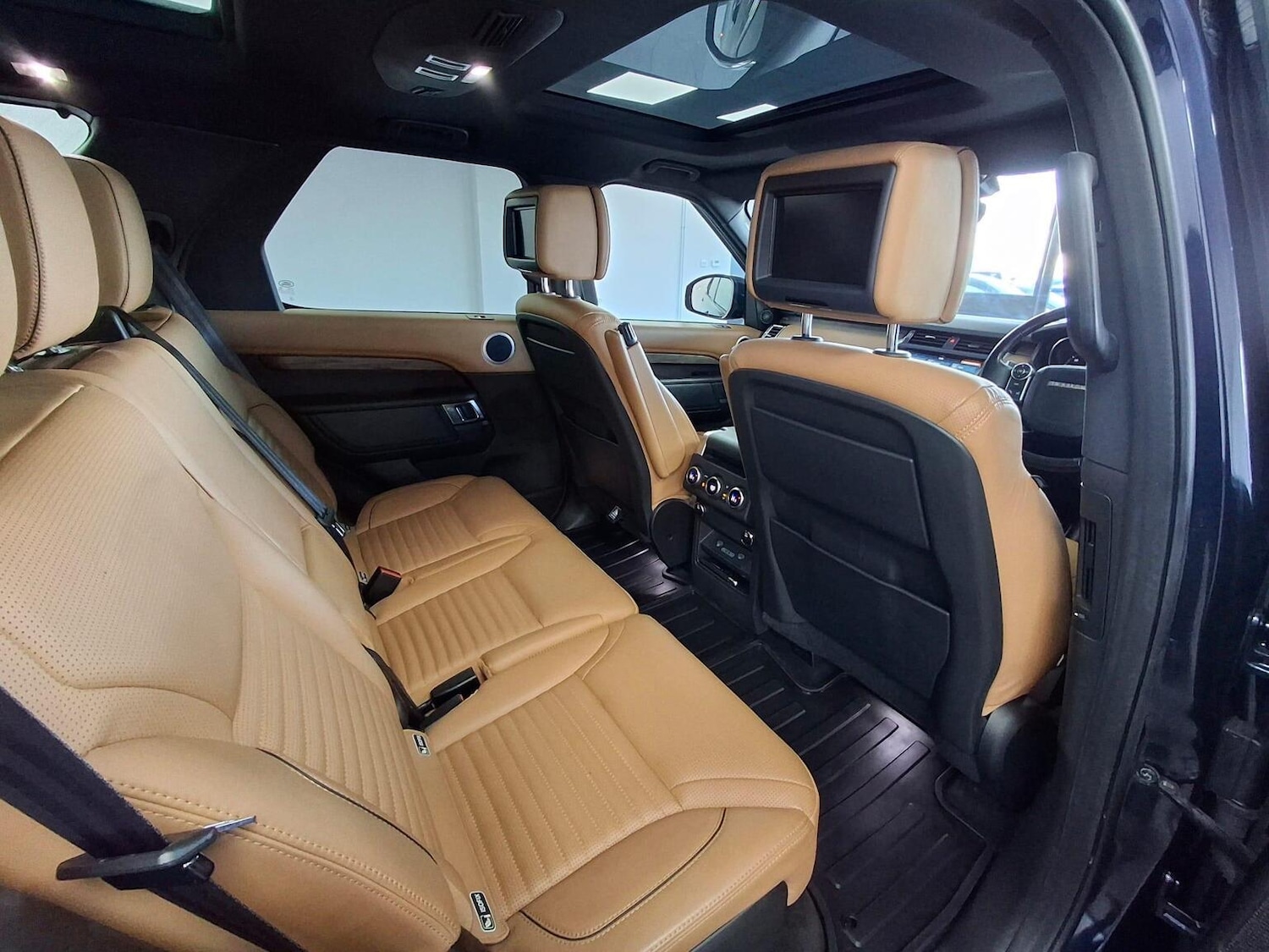 Used Land Rover Discovery 2018 for sale - 77020593: Photo 11