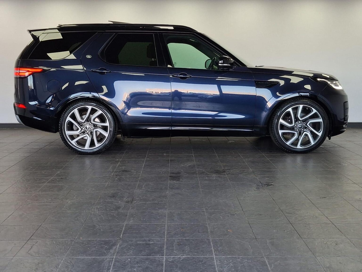 Used Land Rover Discovery 2018 for sale - 77020593: Photo 6