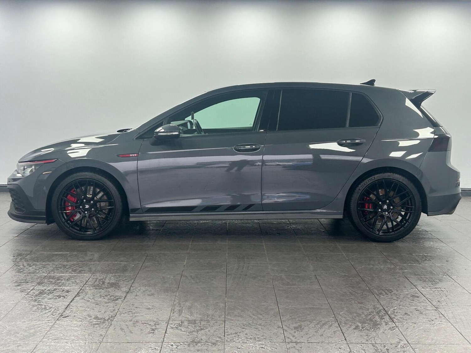 Used Volkswagen Golf 2021 for sale - 77535877: Photo 2