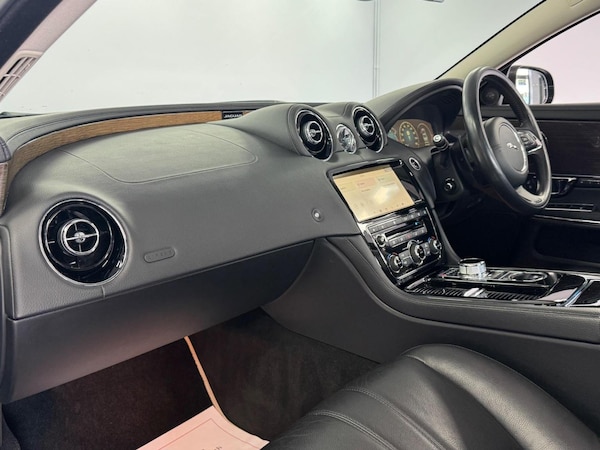 Used Jaguar XJ 2017 for sale - 75202572: Photo 10