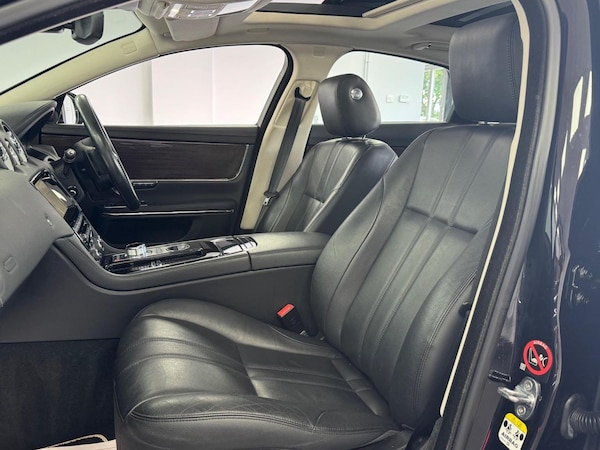 Used Jaguar XJ 2017 for sale - 75202572: Photo 12