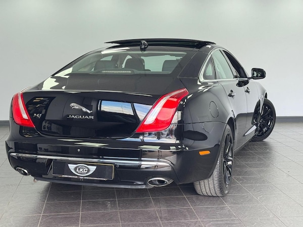 Used Jaguar XJ 2017 for sale - 75202572: Photo 32