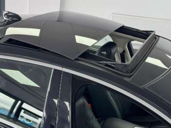 Used Jaguar XJ 2017 for sale - 75202572: Photo