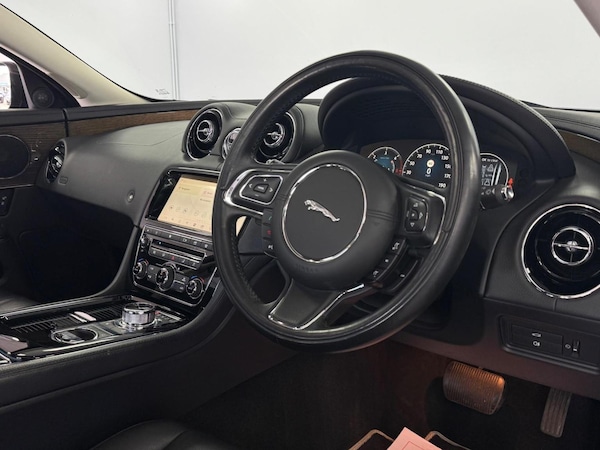Used Jaguar XJ 2017 for sale - 75202572: Photo 4