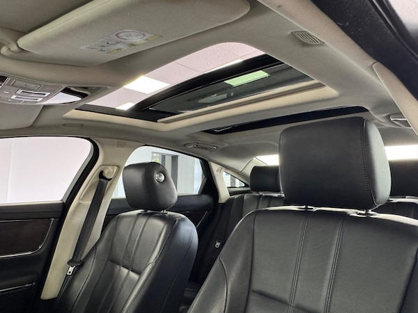 Used Jaguar XJ 2017 for sale - 75202572: Photo 6