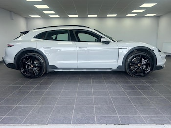 Used Porsche Taycan 2022 for sale - 78727215: Photo